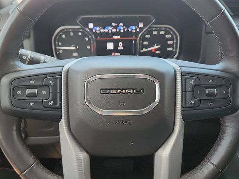 Used 2021 GMC Yukon Denali w/ Denali Premium Package AWD/4WD image 25