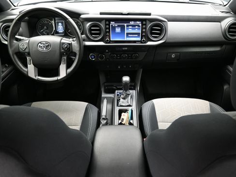 Used 2021 Toyota Tacoma TRD Off-Road AWD/4WD image 14