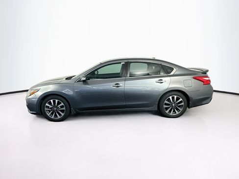 Used 2016 Nissan Altima 2.5 SL w/ 2.5 Technology w/LED Package FWD image 4