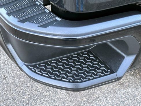 Used 2024 GMC Sierra 1500 Pro w/ Graphite Edition image 9