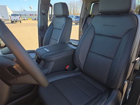 New 2026 GMC Sierra 2500 Denali w/ Denali Reserve Package image 14