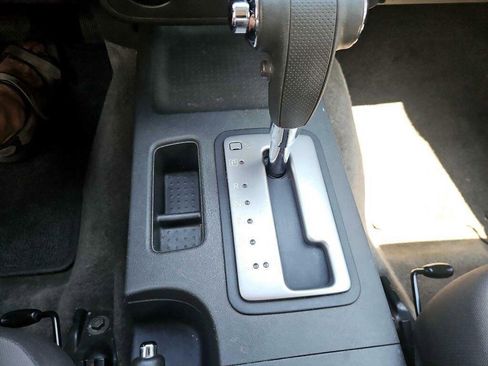 Used 2012 Nissan Xterra S image 17