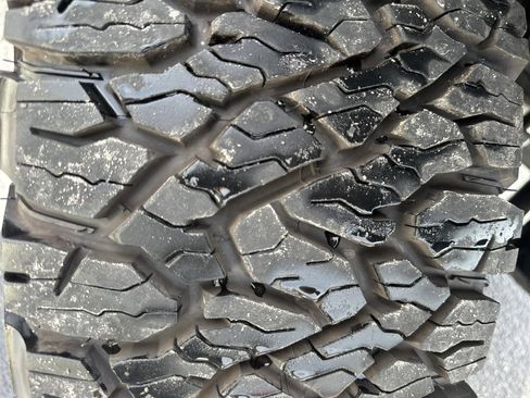 Used 2024 Jeep Wrangler Sport S image 9