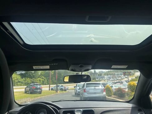 Used 2012 Chrysler 200 Touring w/ Sun/Sound Group image 19