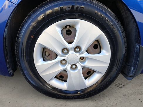 Used 2018 Kia Forte LX image 14