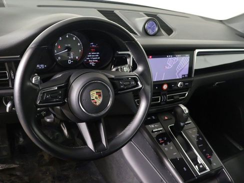Used 2023 Porsche Macan S AWD/4WD image 29