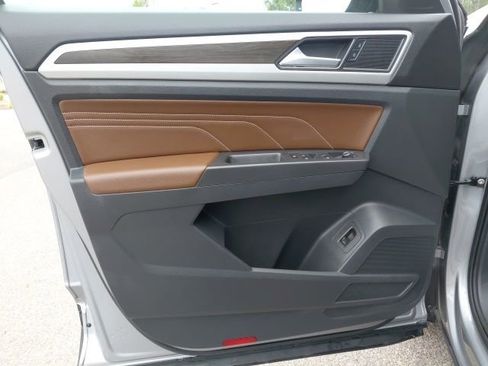 Used 2023 Volkswagen Atlas SE image 21