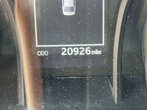 Used 2024 Toyota Camry SE image 8