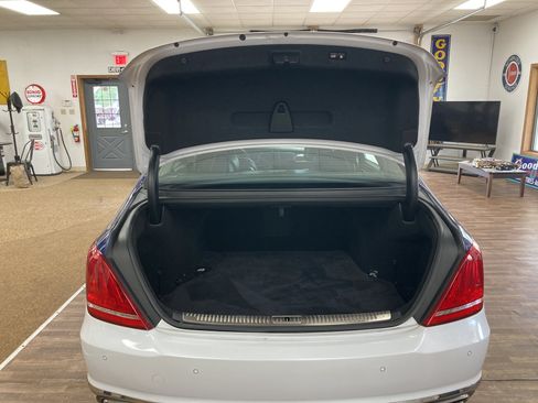 Used 2018 Genesis G90 3.3T Premium AWD/4WD image 15