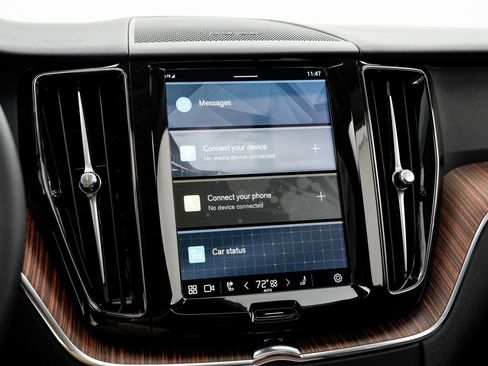 Used 2024 Volvo XC60 T8 Plus image 16