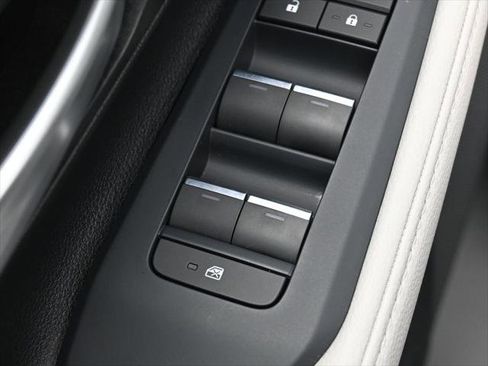 Certified 2024 Toyota Grand Highlander AWD image 15