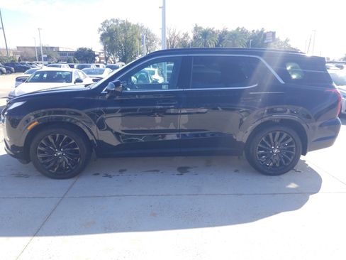 Used 2025 Hyundai Palisade Calligraphy image 4