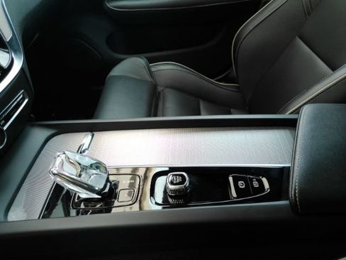 Used 2024 Volvo S60 B5 Plus w/ Climate Package FWD image 43