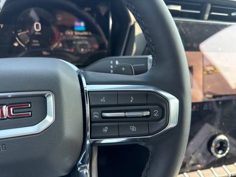 New 2026 GMC Terrain Elevation w/ Elevation Premium Package FWD image 33