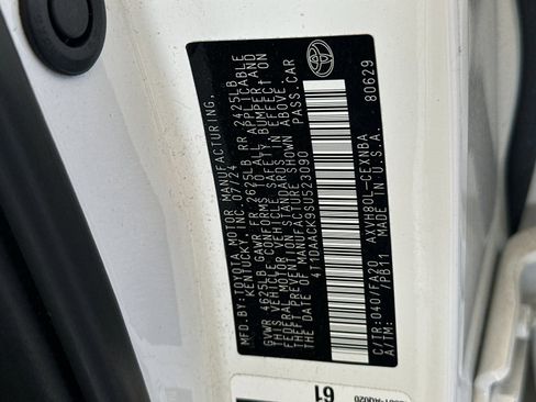 Used 2025 Toyota Camry LE FWD image 27