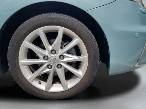 Used 2014 Toyota Prius V Five FWD image 10