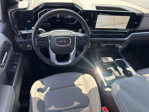 Used 2026 GMC Sierra 1500 SLT w/ SLT Premium Plus Package AWD/4WD image 17