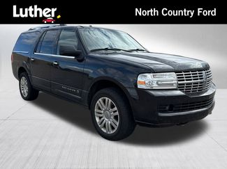 Used 2014 Lincoln Navigator L 4WD image 1