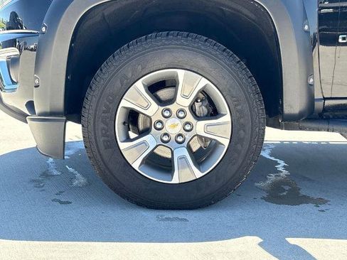 Used 2019 Chevrolet Colorado Z71 AWD/4WD image 34
