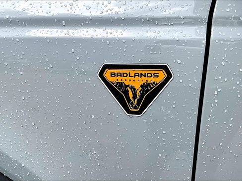 Used 2021 Ford Bronco Badlands AWD/4WD image 8