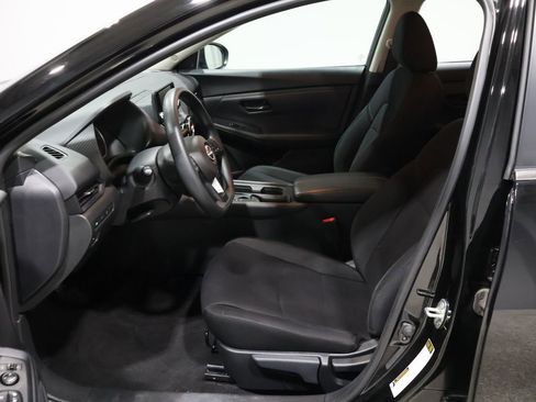 Used 2024 Nissan Sentra S image 9