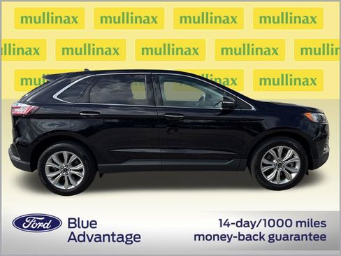 Used 2024 Ford Edge Titanium image 2