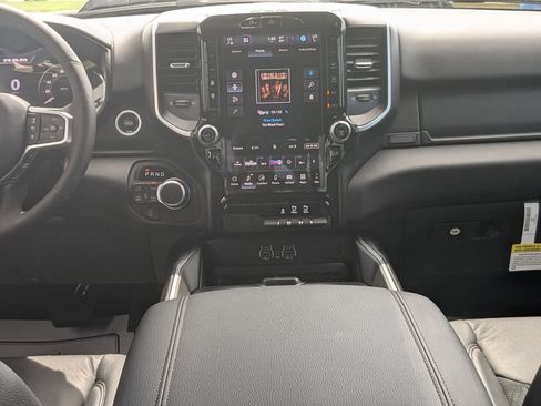New 2026 RAM 1500 Big Horn AWD/4WD image 31