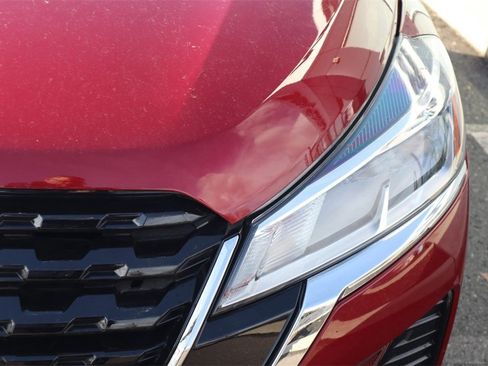 Certified 2024 Nissan Kicks SV image 13