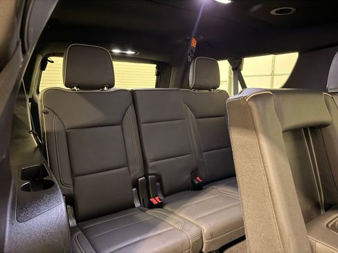 Used 2021 GMC Yukon XL SLT image 34