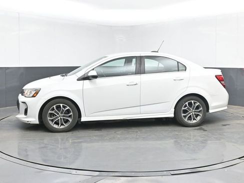Used 2017 Chevrolet Sonic LT w/ Convenience Package FWD image 11