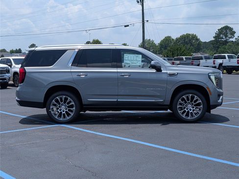 New 2026 GMC Yukon Denali w/ Sun & Power Step Package RWD image 34