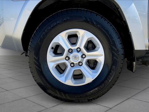 Used 2023 Toyota 4Runner SR5 Premium w/ Moonroof Package RWD image 19