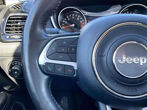 Used 2019 Jeep Compass Limited image 19