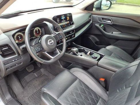 Used 2023 Nissan Rogue Platinum w/ Platinum Premium Package image 17