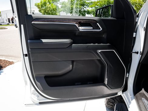 Used 2024 GMC Sierra 1500 Elevation AWD/4WD image 14