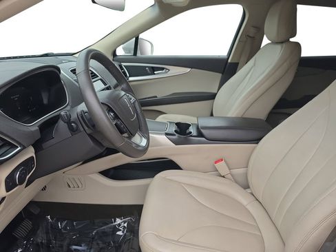Used 2020 Lincoln Nautilus Premier AWD/4WD image 9