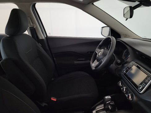 Used 2021 Nissan Kicks S FWD image 21