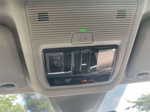 New 2024 Volkswagen Atlas SEL image 32