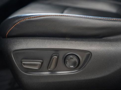 Used 2021 Toyota Sienna XSE image 36