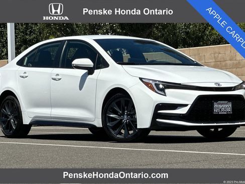 Used 2026 Toyota Corolla SE w/ SE Premium Package FWD image 1