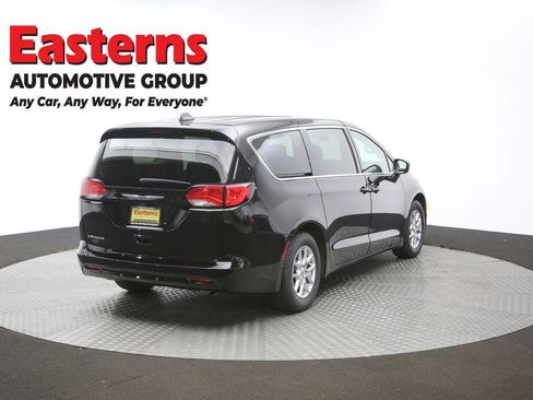 Used 2024 Chrysler Voyager LX image 38