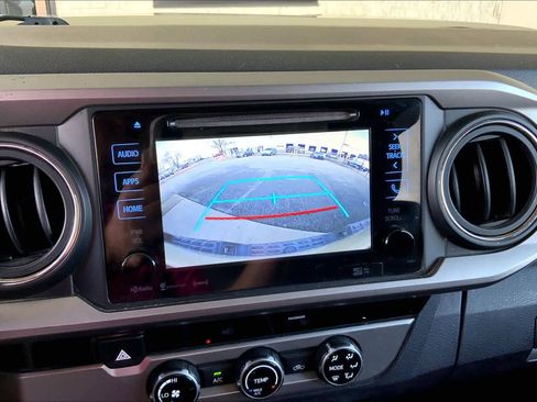 Used 2017 Toyota Tacoma SR5 w/ Tow Package image 28