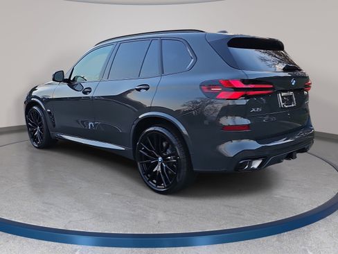 New 2026 BMW X5 xDrive40i w/ M Sport Package AWD/4WD image 7