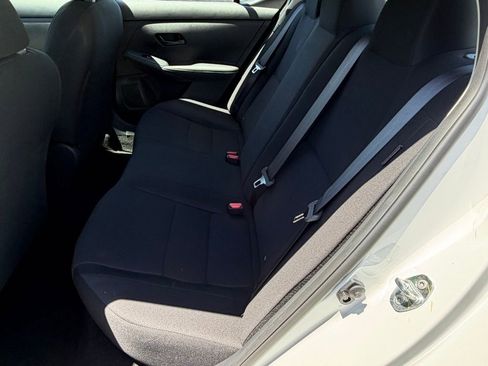 Used 2025 Nissan Sentra S FWD image 32