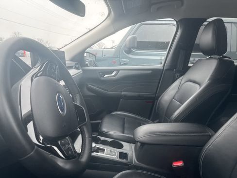 Used 2023 Ford Escape Platinum image 27