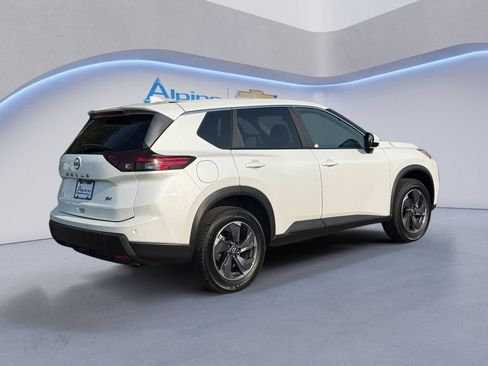 Used 2024 Nissan Rogue SV FWD image 5