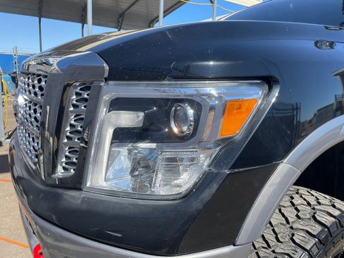Used 2017 Nissan Titan Platinum Reserve AWD/4WD image 9
