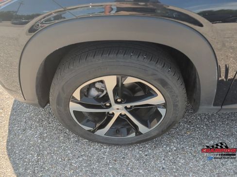 Used 2025 Chevrolet Trax RS w/ Driver Confidence Package FWD image 11