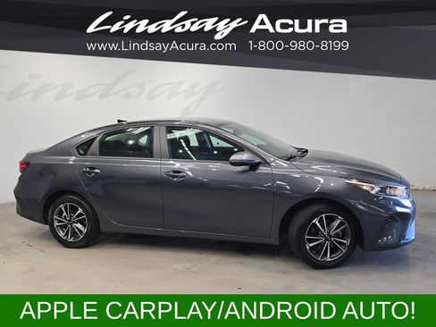 Used 2023 Kia Forte LXS w/ LXS Technology Package FWD image 3