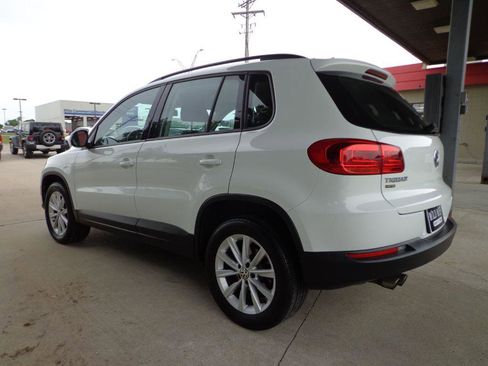 Used 2017 Volkswagen Tiguan Limited w/ Premium Package AWD/4WD image 6
